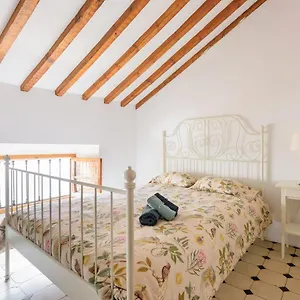 precioso-apartamento-en-el-centro-de-mlaga-malaga.hotelsinnerja.org/